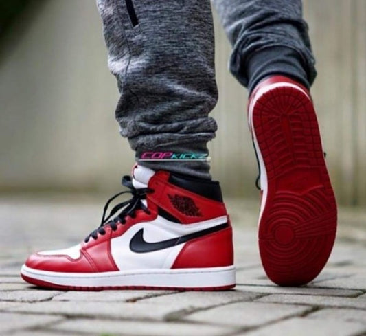 NIKE AIR JORDAN 1 Chicago Shoe ( 2nd copy )